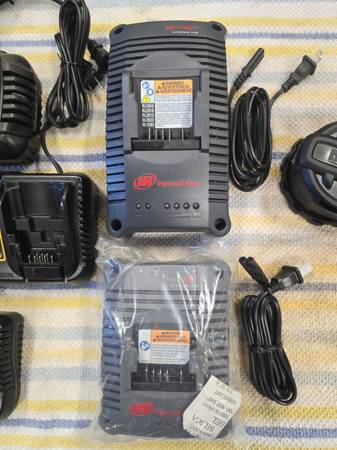 Dewalt Ingersoll Rand Lithium Ion Battery Chargers - $1 (ASTON)63443697959555122