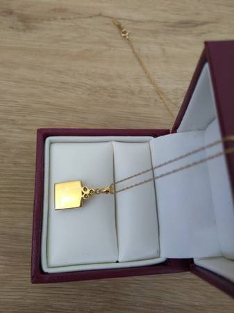 New 18K Gold, Diamond and Jade Necklace with Chain - $1,200 (hayward / castro valley)63470793172227122