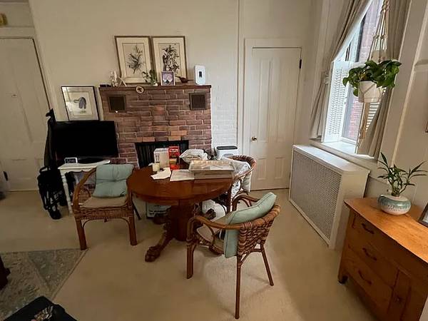 $650 / 1br - 730ft2 - Beautiful This unit has not been available for 13 years (Newport)64002827783169120