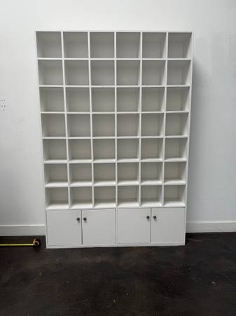 Large bookcase 1