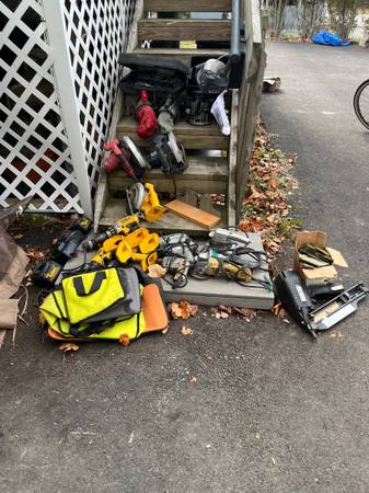 TOOLS ASSORTMENT 1