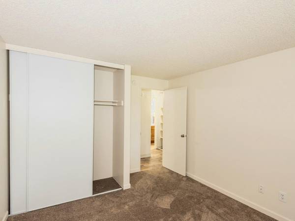 $1,345 / 1br - NOW $500 OFF + Storage Available, Safe Neighborhood, Dishwasher (Tigard)63999452630146122