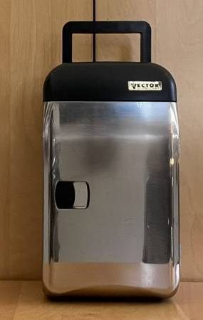 Vector MiniFridge Cooler and Warmer-For Desktop or Travel 1