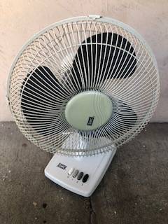 SMC model TH1212” 3 Speed Oscillating Table Top Desk Fan 1