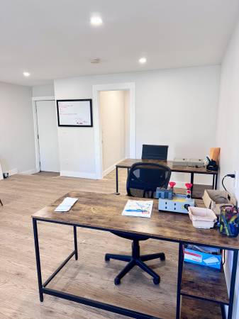 $1,000 / 150ft2 - Flexible Move in -Renovated Office Space in Great Somerville Location (Somerville, Sullivan Sq)63699544889091123