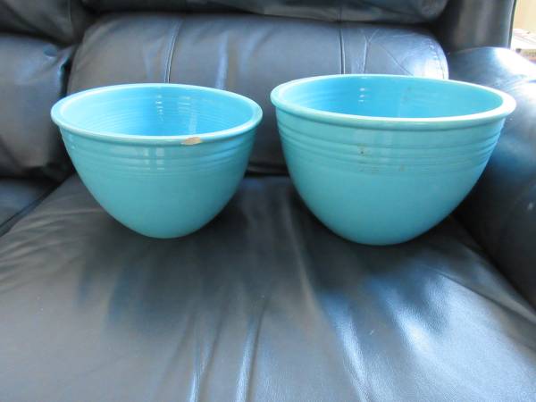 FIESTAWARE TURQUOISE MIXING BOWLS 1