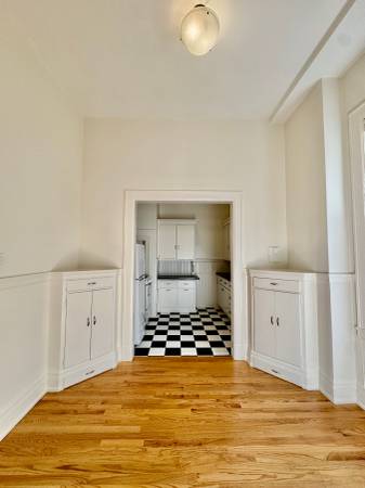 $1,925 Elegante, soleado, amplio estudio con comedor en edificio clásico de SF (lower nob hill)63836554171651124