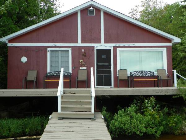 $1,695 / 1br - Weekly Rental On The Water on the Eagle River Chain (Eagle River)63416471071363124