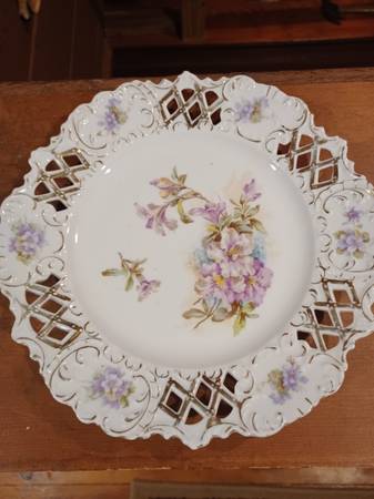 Lattice Edged With 💜Purple Flowers💜 DECORATIVE 1