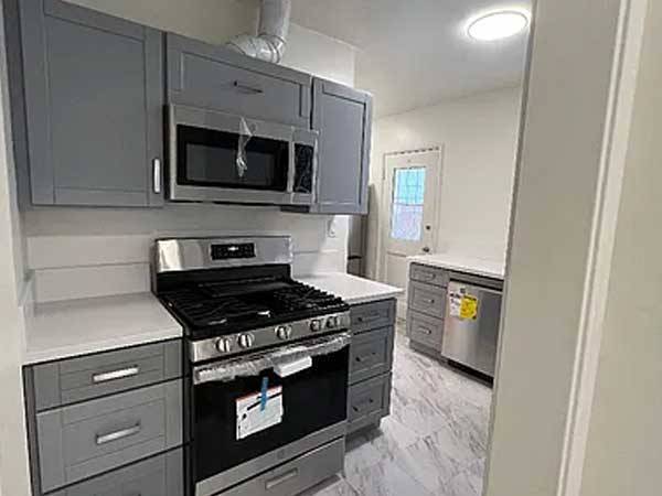 $1,000 / 2br - 765ft2 - Recién remodelado dúplex de lujo de dos habitaciones y un baño (Los Ángeles)64035739515011121