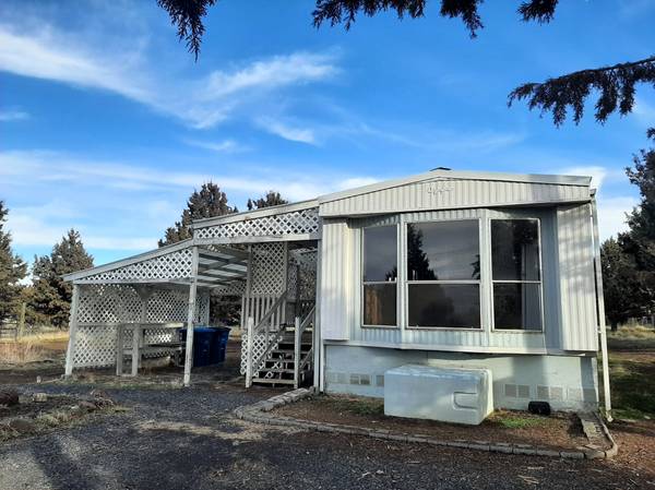$249,000 / 1br - 924ft2 - Really good deal on a nice little home on 1.71 acres in Prineville (Prineville)63839292064001121