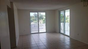 $1,995 / 2br - CHAMING  2/2  CONDOMINIO (HOLLYWOOD)64051006446850121