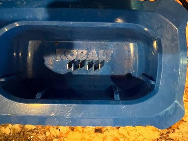 Kobalt 40V Battery Charger - $10 (Vienna)63471431458561122