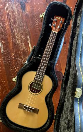 SOLID SPRUCE MAHOGANY UKE 1