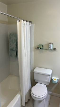 $1,300 / 1br - Apply Today! OakCrest Towers! (Forestville)63822291862785122