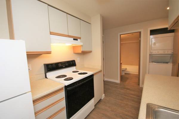 $1,595 / 1 hab - 605 pies² - Hermoso apartamento de 1 habitación en West Seattle: 4 semanas gratis (West Seattle)63659711244417123