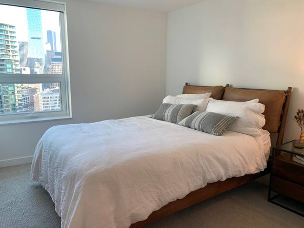$2,929 / 1br - 716ft2 - Spacious 1 Bed 1 Bath with Great Floor Plan and Walk-in Closet - #1620 (Belltown/SLU - Offering 4 Weeks Free)63852482545923124