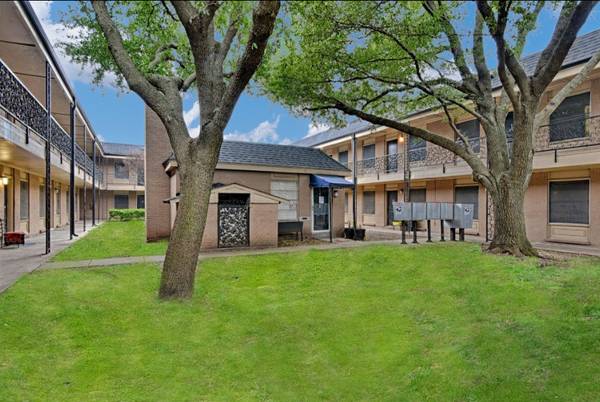 $1,295 / 1br - 635ft2 - 🌟 $599 TOTAL MOVE IN – All Bills Paid 1x1 Apartment – Fort Worth (Fort Worth)63936221052546124