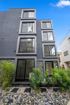 Clean modern design with corner windows and calm luxury atmosphere 1