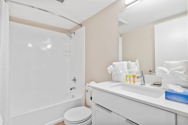 $2,815 / 1br - 700ft2 - Move-In Ready One Bedroom Apartment Home! Tour Today (campbell)63873332488705121