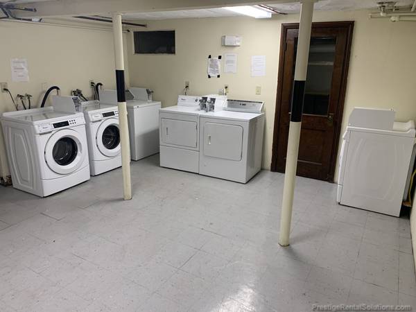 $1,725 / 1br - MELROSE 1 Bed Htd/Lndry/Cat Ok Avail Now/10-15 No Fee!63817562447361123