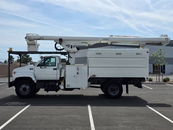 2001 GMC C7500 Turbo - Photo 7