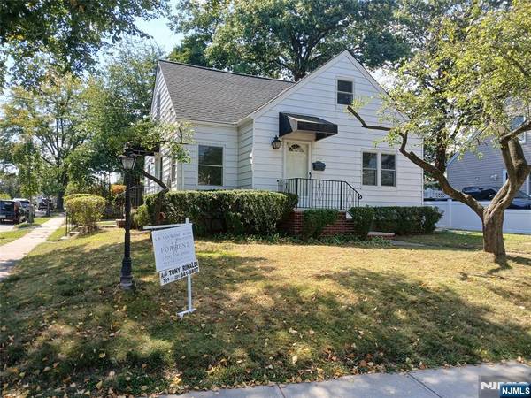 Undeniably Delightful! Res Lease in Rutherford. 4 Beds, 2 Baths 1