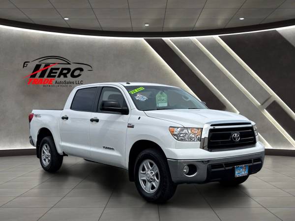 2012 Toyota Tundra CrewMax - Financing Available! 1