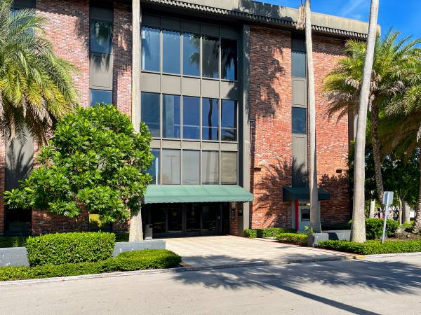 Private small office With Flexible Lease Options 1