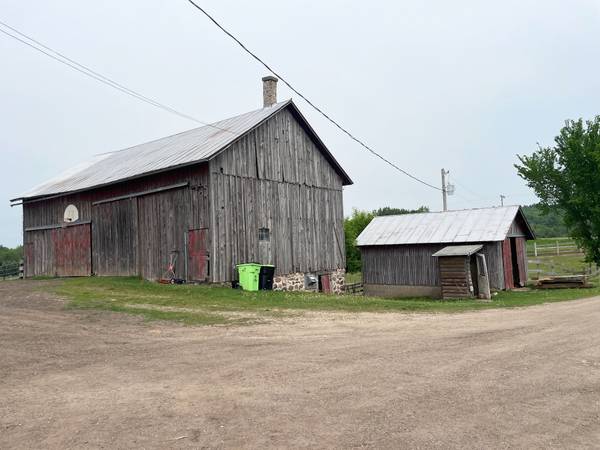 $430,000 / 6br - L-8183: Farmette with 6-Bedrm Home Nestled on Over 5 Acres (E8321 Knitt Rd)63838112146435122