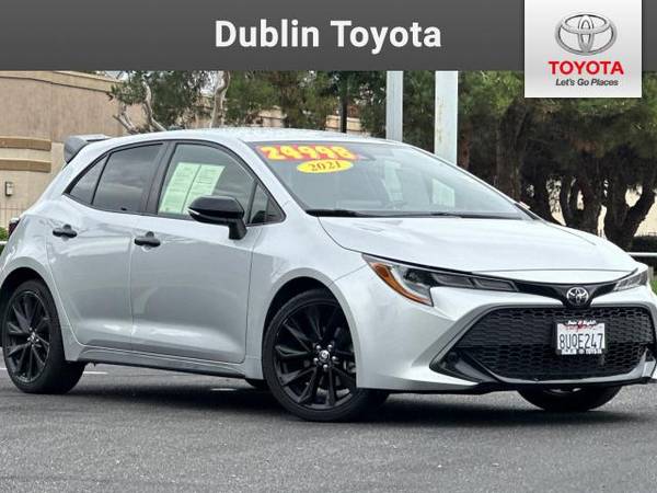 2021 Toyota Corolla Hatchback hatchback Classic Silver 1