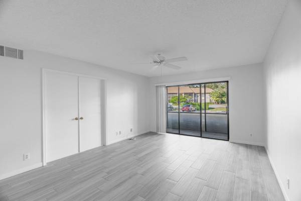 $240,000 / 3br - 1468ft2 - Let's Make a Deal. 🏡3/2 First-Floor Condo (Pine Ridge Community of Palm City)63867158950657122