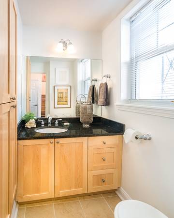 $3,085 / 1br - Brookline 1 Bed/1.5 Bath Townhouse | Hancock Village63810087669249123