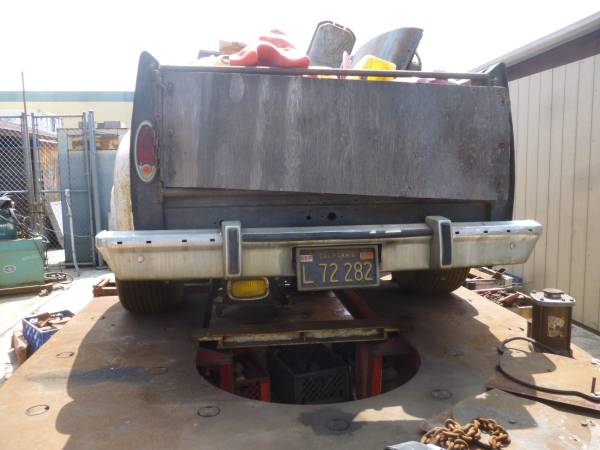 1952 Studerbaker Truck .......  now even further  reduced price - $2,200 (Torrance)63441175392515123