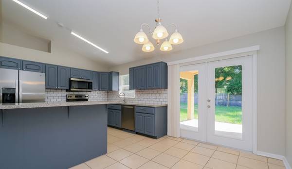 $1,395 / 3br - lovely 3bd/2bth in spring hill (Spring Hill)63991084235266122