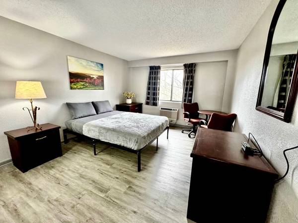 $180 / 324ft2 - King's Quarters, Furnished studio with kitchenette (Branson)63754834927361122
