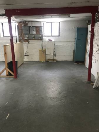$350 Creative or office space 1
