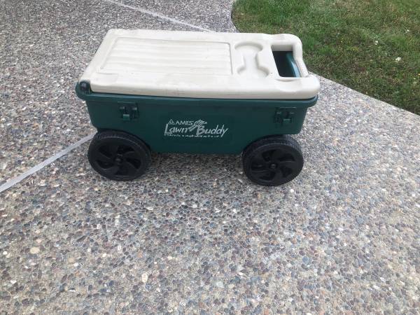 AMES Lawn Buddy Rolling Garden Cart 1