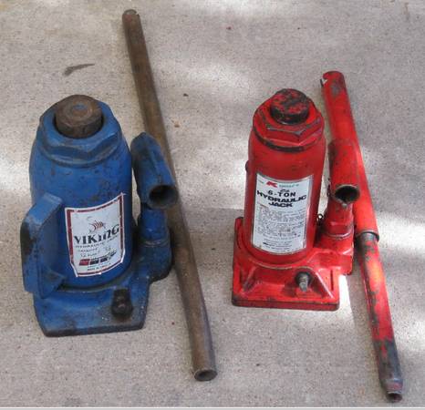 Two Working Bottle Jacks 1