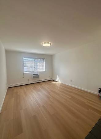 $1,500 / 2br - Bright 2Bed / 1Bath Apartment in Belmont (Bronx)63945495505922122