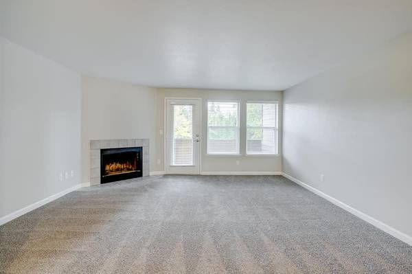 $1,860 / 3br - 1157ft2 - Online Payments & Service Requests, Off Street Parking, Patio/Balcony (Canby)63831251956099121