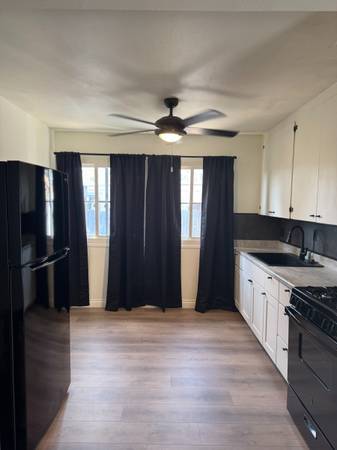 $2,290 / 2hab - 900ft2 - Unidad dúplex de 2 habitaciones/1 baño (La Mesa)63663922093953124