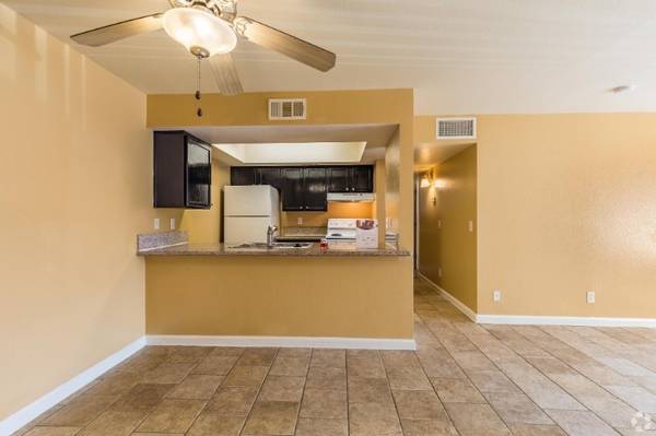 $925 / 1br - 656ft2 - 1x1 apartment is move-in ready today! (401 N. 28th Street, Las Vegas, NV)63859499139075123