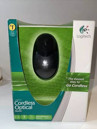 Logitech Cordless Optical Mouse New Sealed in Box 910-000132 USB / PS2 1