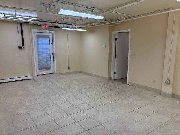 $500 / 342ft2 - storage space in south capitol office building (South Capitol)63806171478913120