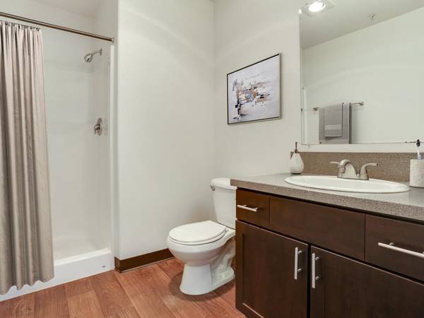 $1,749 / 2br - 1008ft2 - Nine Foot Ceilings, 24-Hour Package Lockers with Amazon Hub (Ogden)63672600909441121