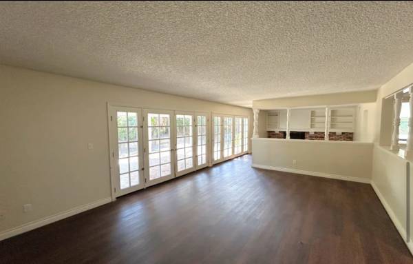 $3,574 / 4br - 2408ft2 - Dream home awaits spacios (Simi Valley)63981244359683121