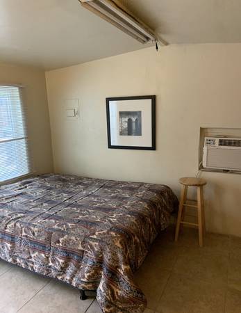 $550 / 1br - For Rent- Room in Shared House - Utilities - Furnished - Pool (Tucson (speedway & Wilmot))63675116396801124