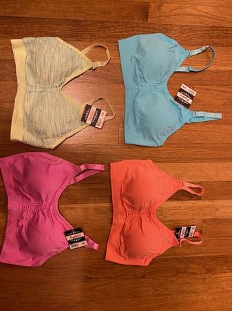 4 New Size S/M Seamless Bras with Adjustable Closure 1