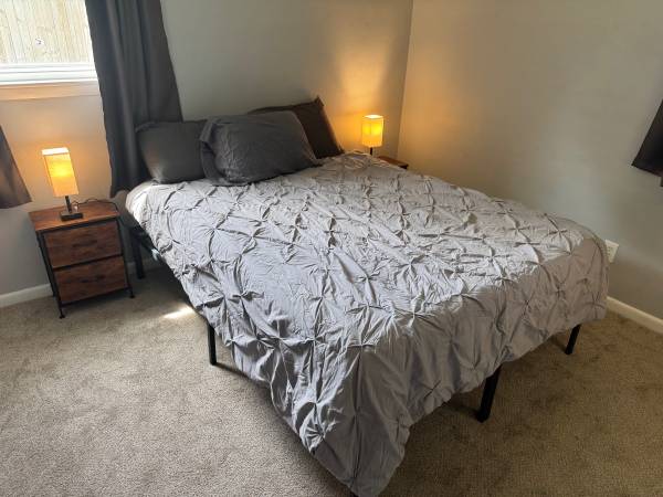 $200 Rooms by Town Center $200 Per Week64053702435201121